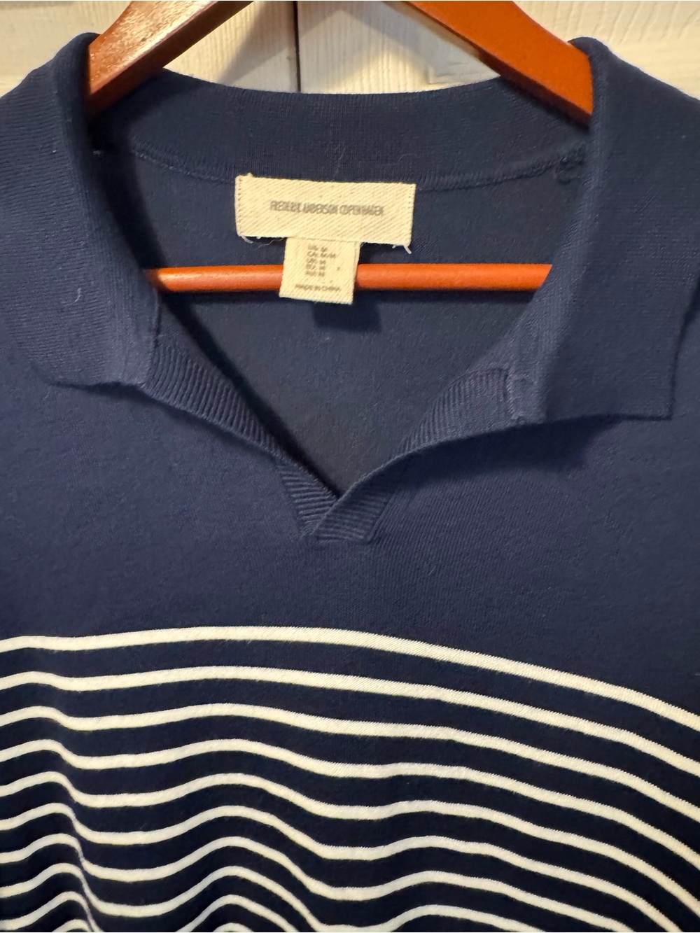 Frederick Anderson of Cogenhagen Men's Navy & White Striped Knit Polo - Picture 4 of 5